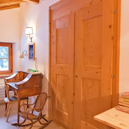 Gulas - * La Punt-Chamues-ch