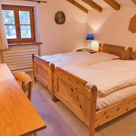 Gulas - Chalet La Punt-Chamues-ch