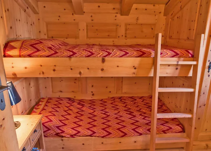 Gulas - Dağ evi La Punt-Chamues-ch