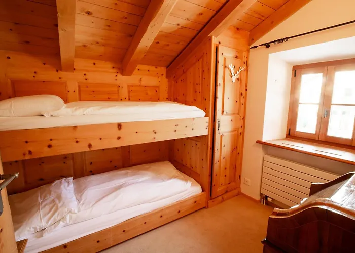 Gulas - Domek alpejski La Punt-Chamues-ch